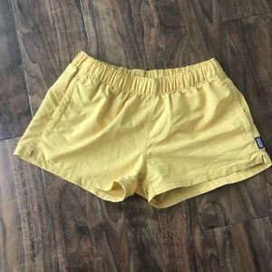 yellow Patagonia shorts 🌈